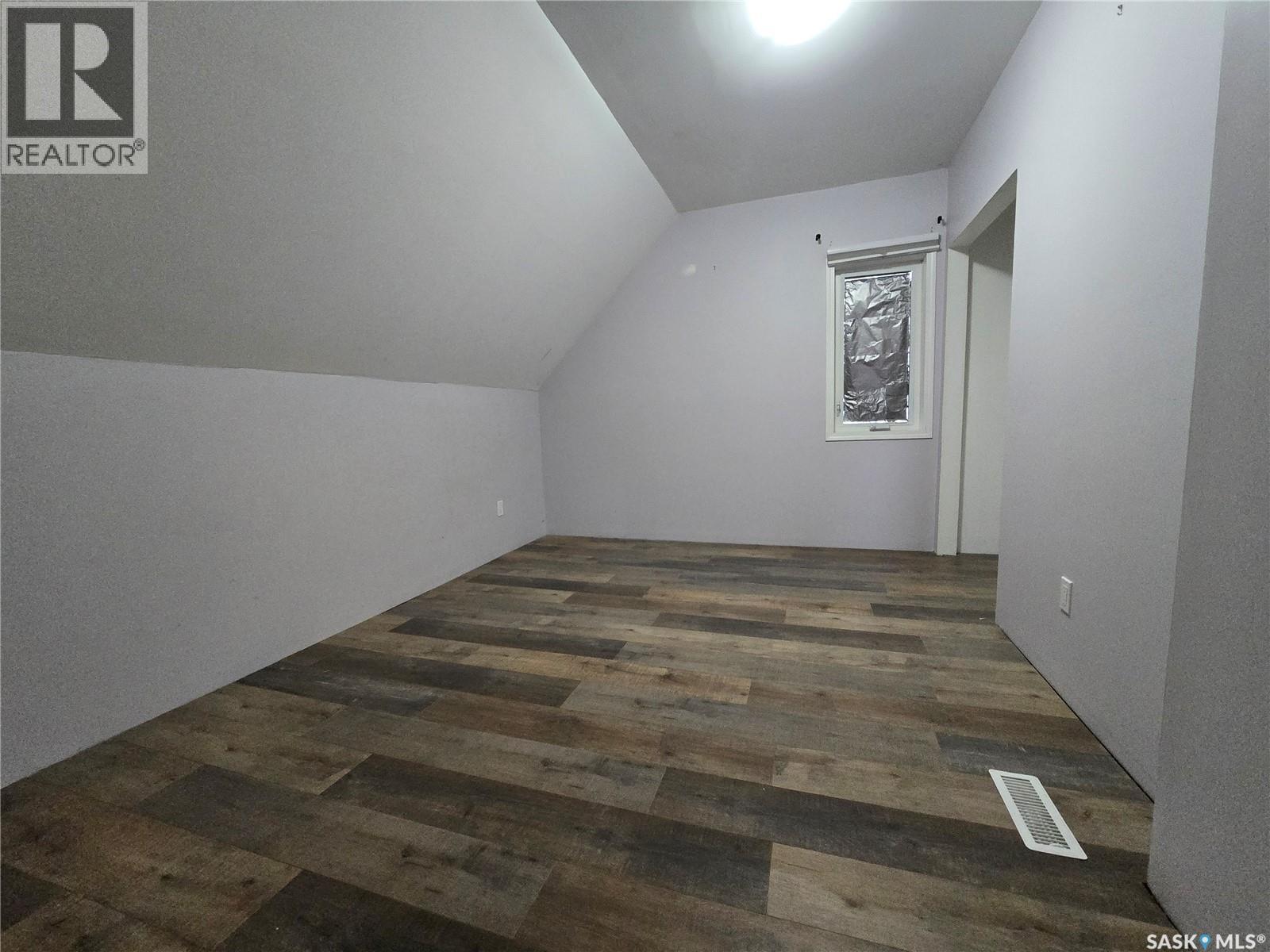 523 King Street, Weyburn, Saskatchewan  S4H 0P8 - Photo 19 - SK033230