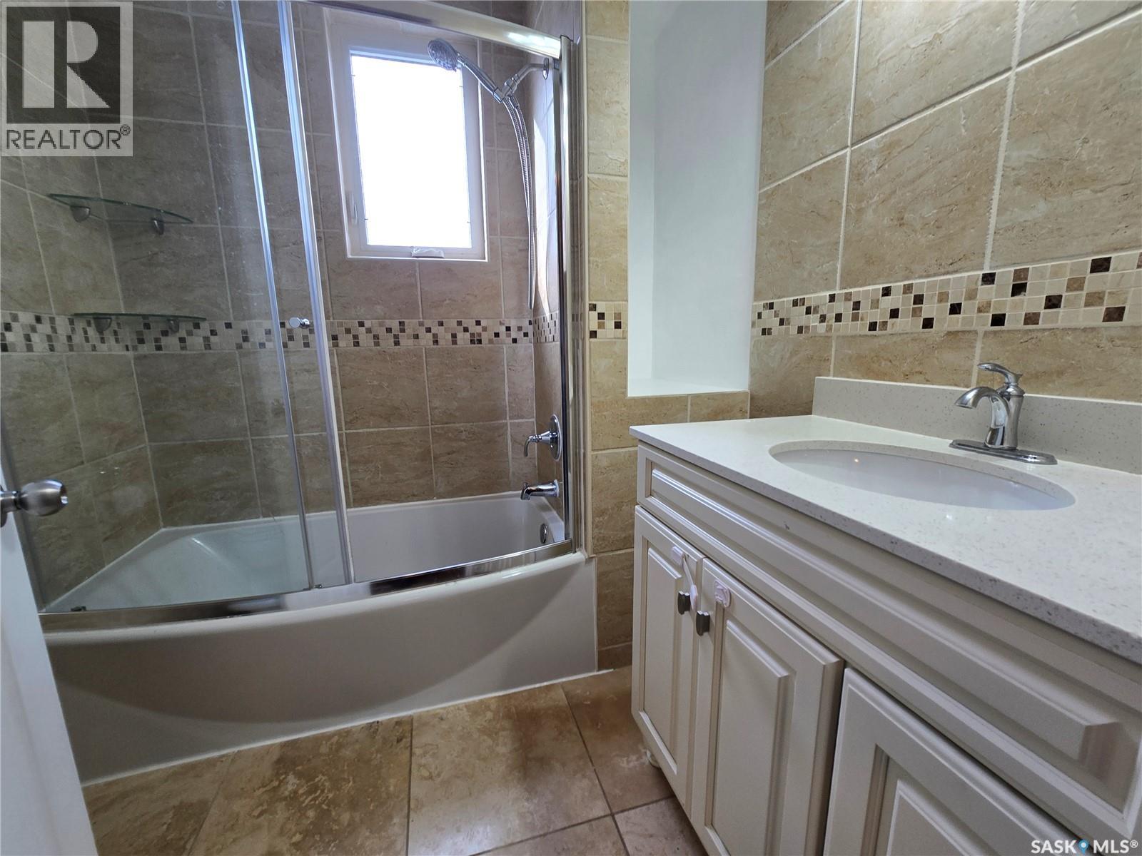 523 King Street, Weyburn, Saskatchewan  S4H 0P8 - Photo 21 - SK033230