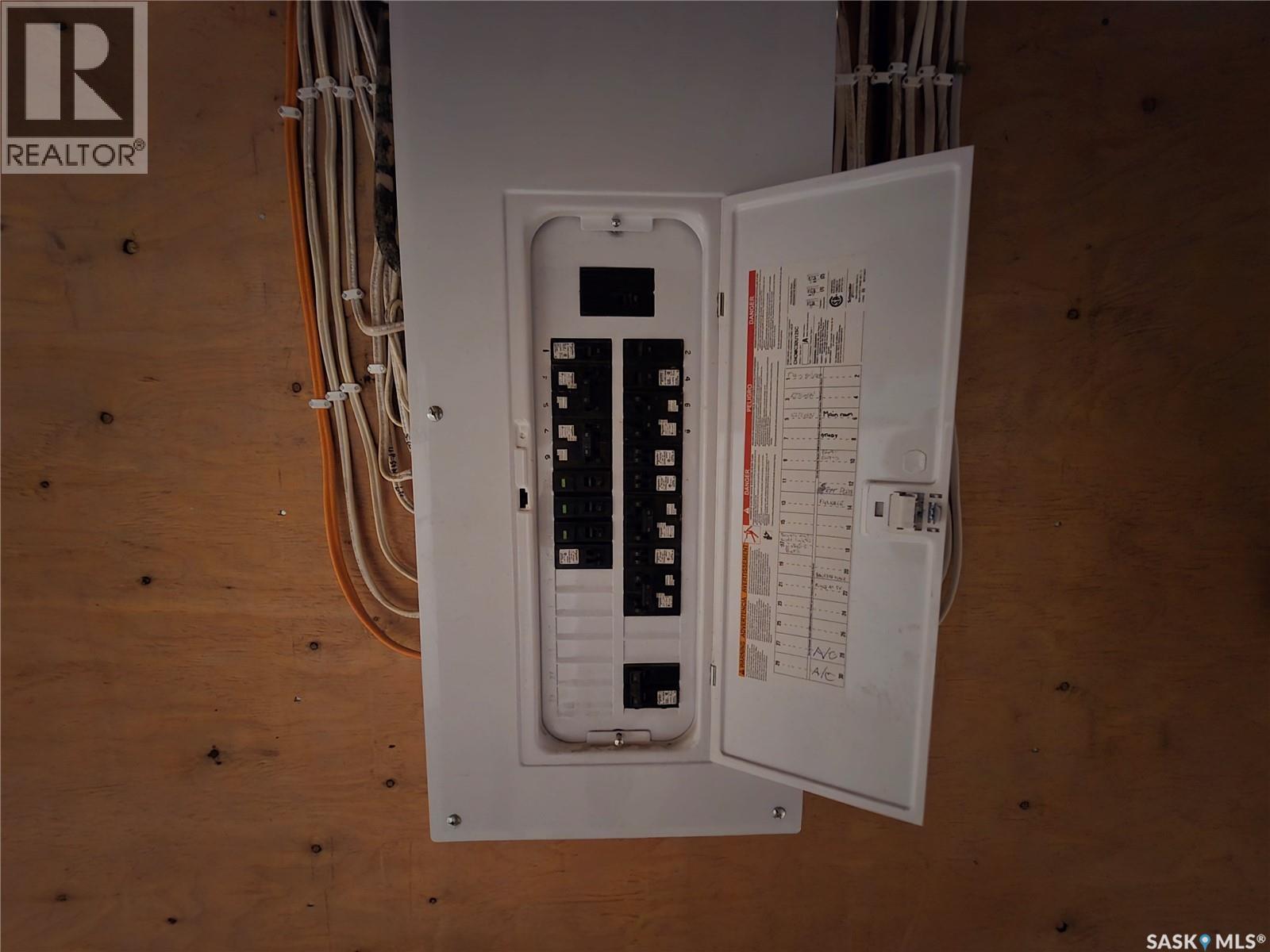 523 King Street, Weyburn, Saskatchewan  S4H 0P8 - Photo 23 - SK033230