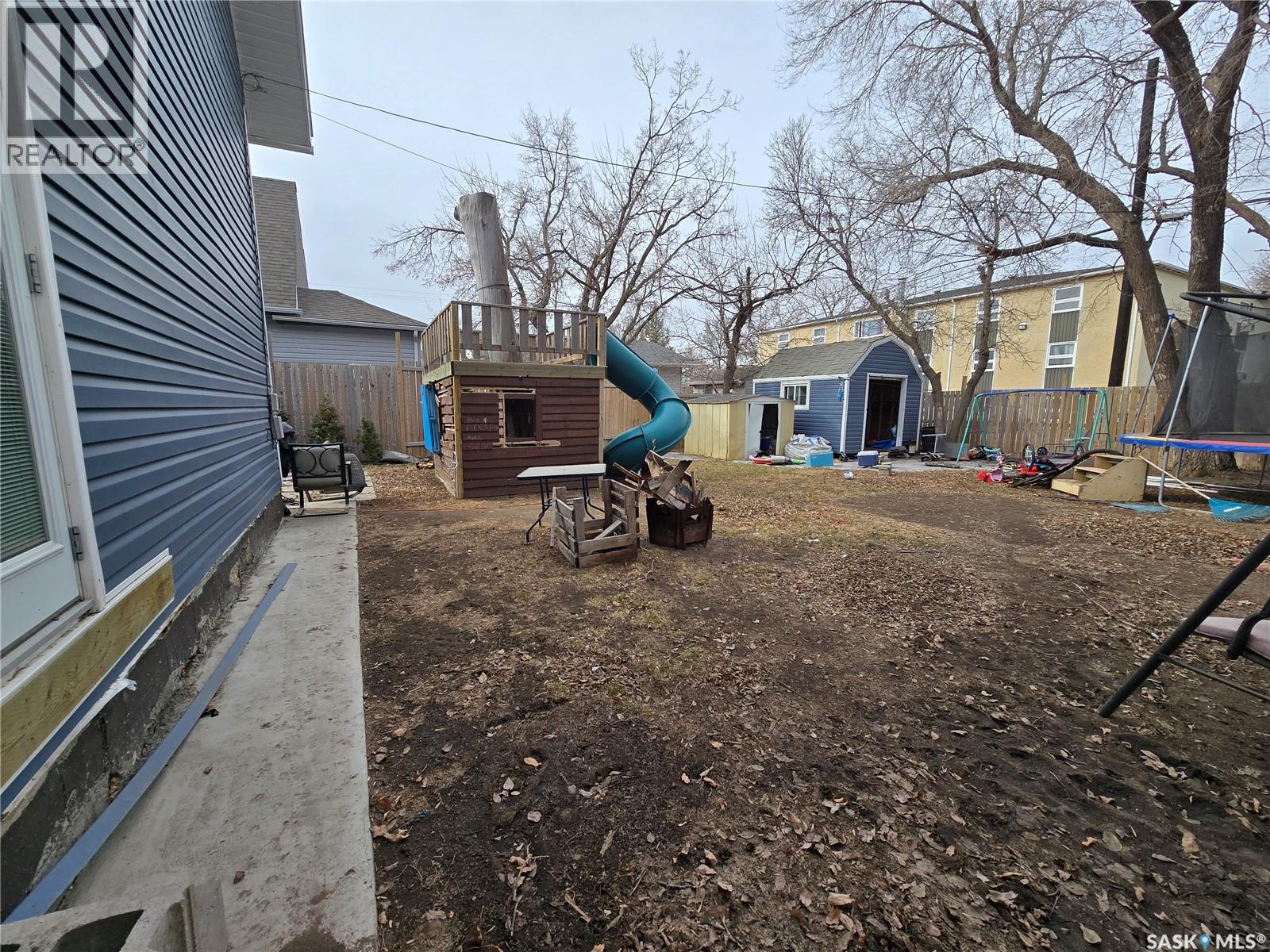 523 King Street, Weyburn, Saskatchewan  S4H 0P8 - Photo 24 - SK033230