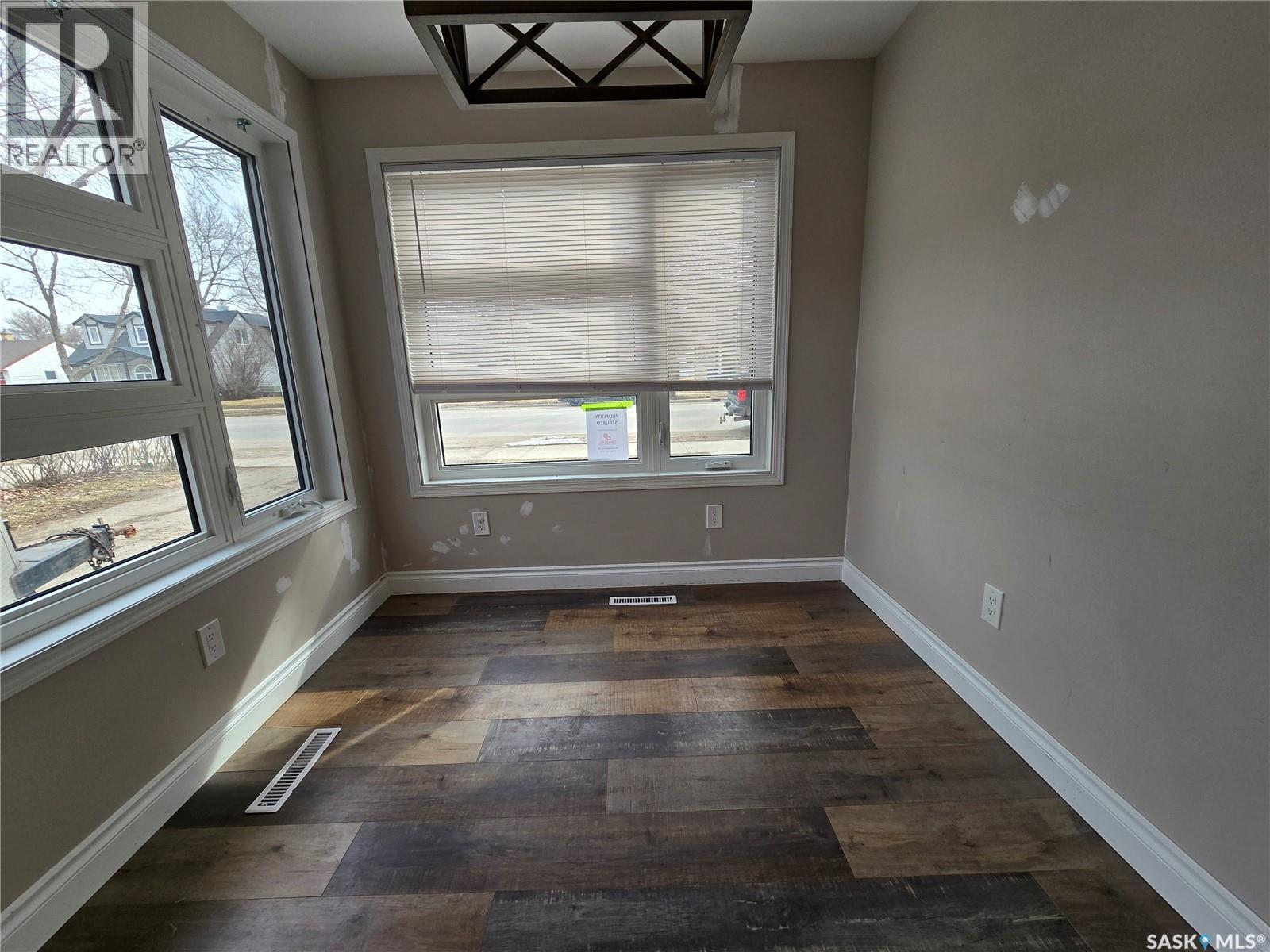 523 King Street, Weyburn, Saskatchewan  S4H 0P8 - Photo 6 - SK033230