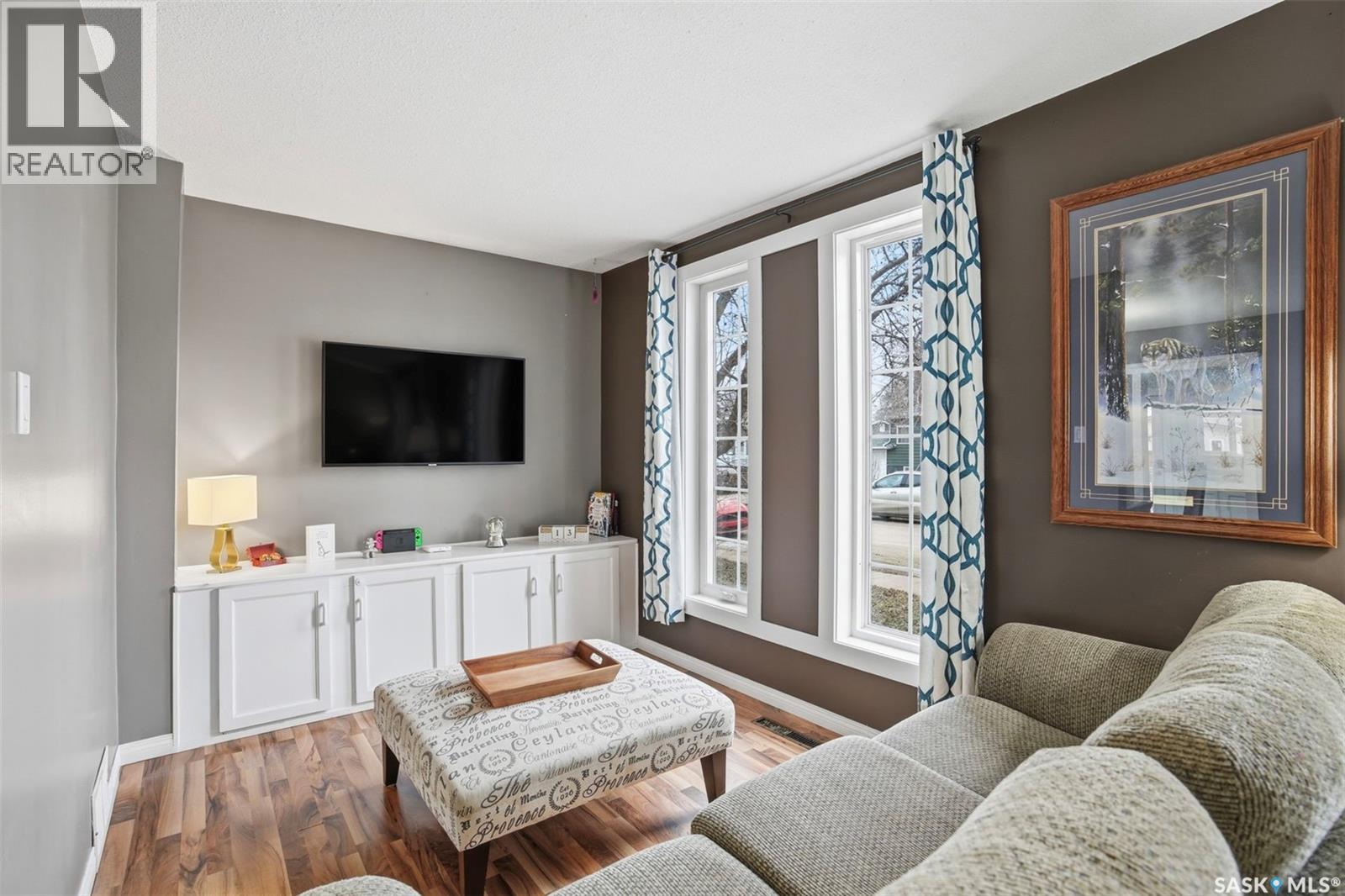 2532 Kelvin Avenue, Saskatoon, Saskatchewan  S7J 0T7 - Photo 4 - SK033219