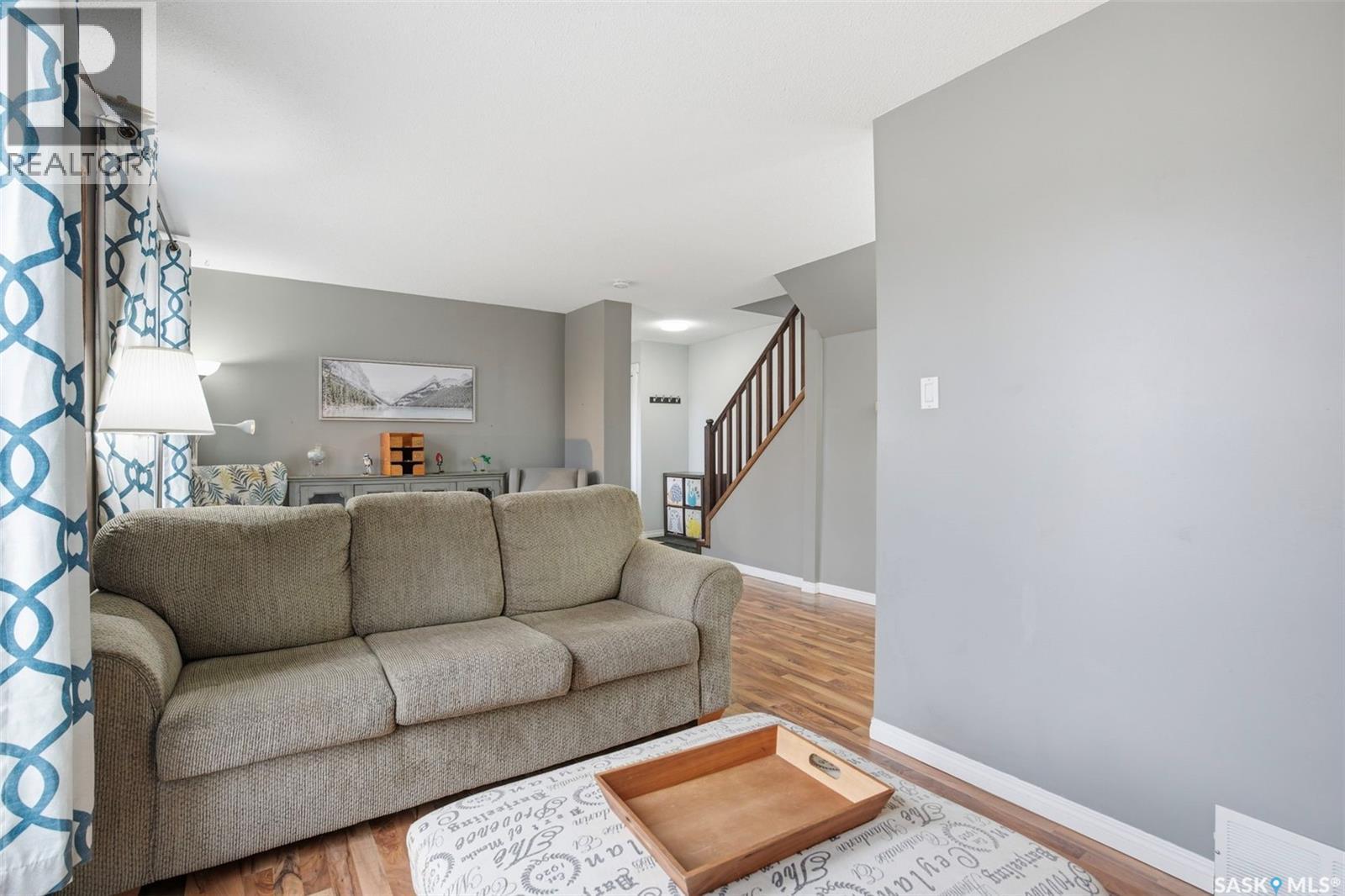 2532 Kelvin Avenue, Saskatoon, Saskatchewan  S7J 0T7 - Photo 6 - SK033219