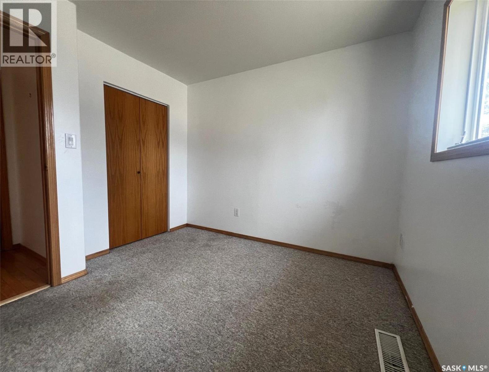 349 10th Avenue Nw, Swift Current, Saskatchewan  S9H 1P1 - Photo 15 - SK033123