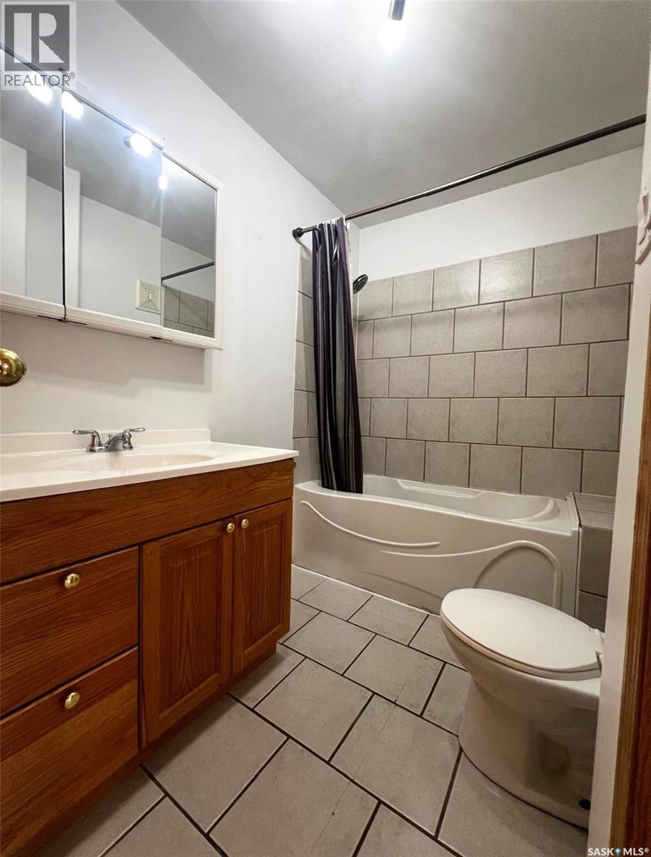 349 10th Avenue Nw, Swift Current, Saskatchewan  S9H 1P1 - Photo 17 - SK033123