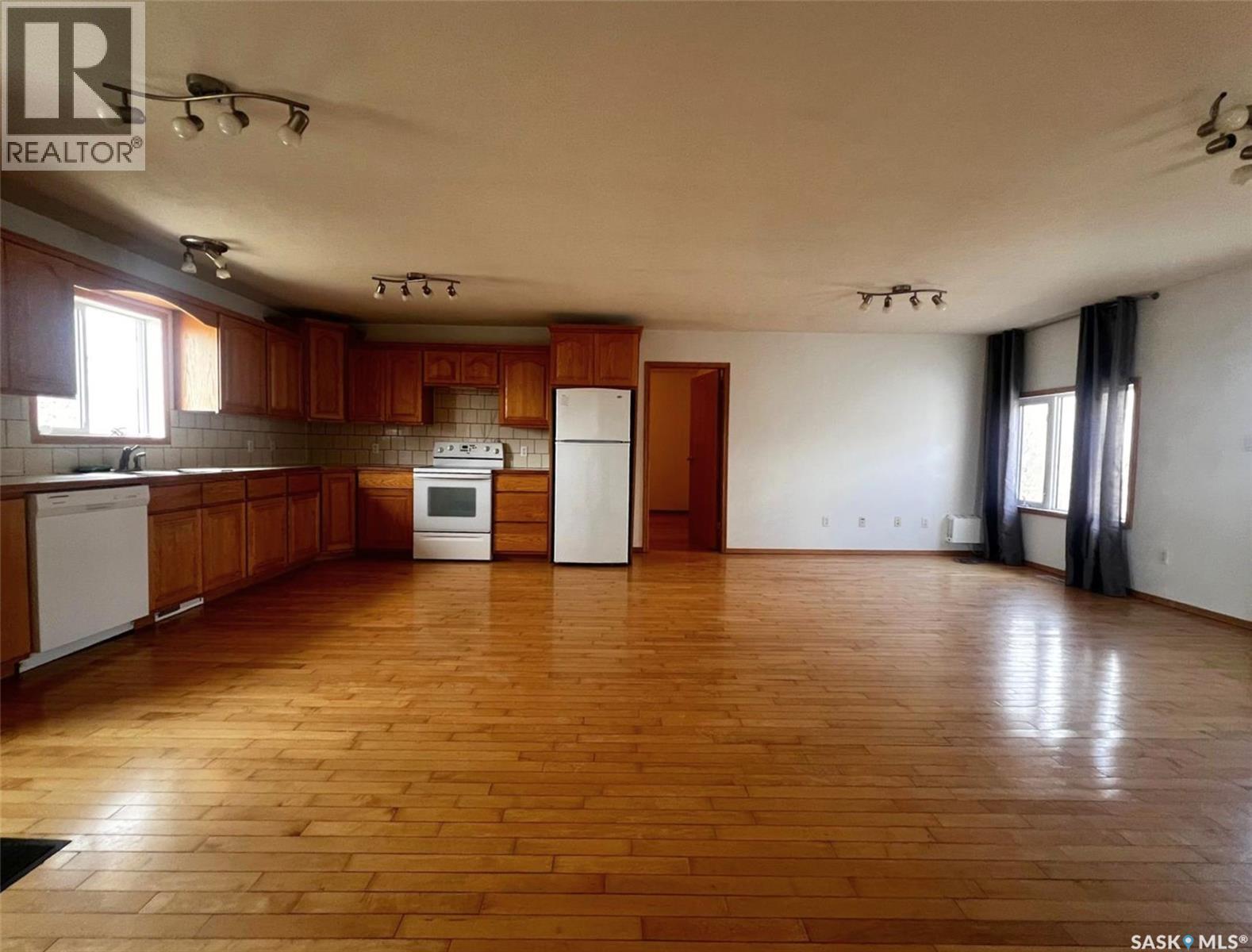 349 10th Avenue Nw, Swift Current, Saskatchewan  S9H 1P1 - Photo 9 - SK033123