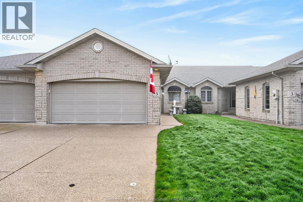 MLS# 26007968: 5 Leonard DRIVE, Kingsville, Canada