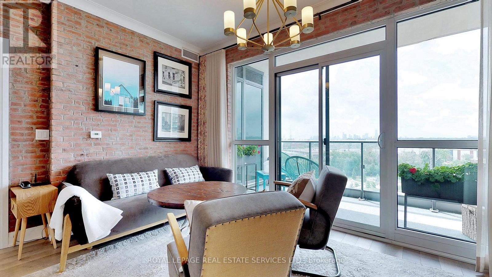 813 - 160 Vanderhoof Avenue, Toronto, Ontario  M4G 0B7 - Photo 2 - C13007002