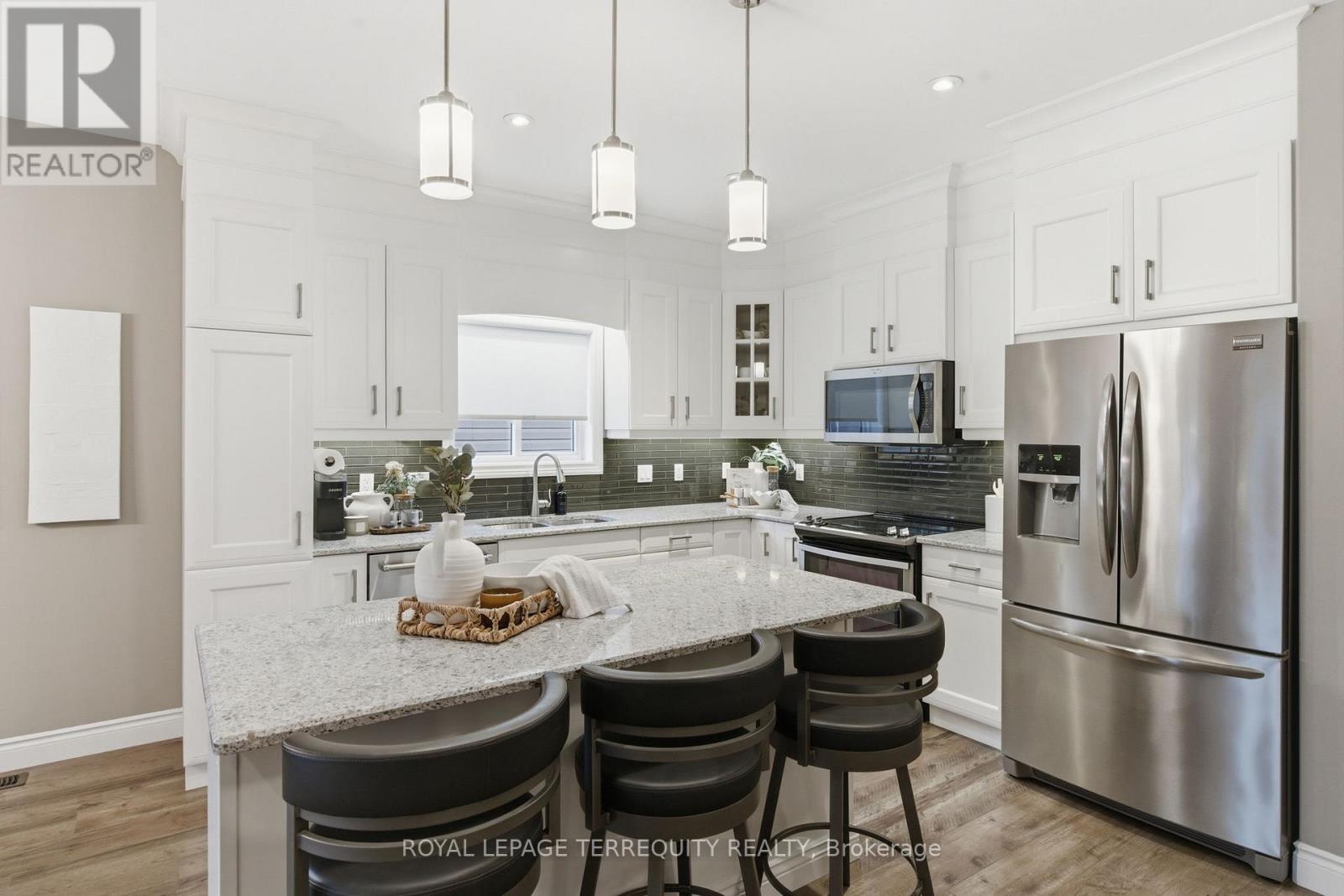 32 Birchmount Street, Quinte West, Ontario  K8V 0C6 - Photo 11 - X13012102