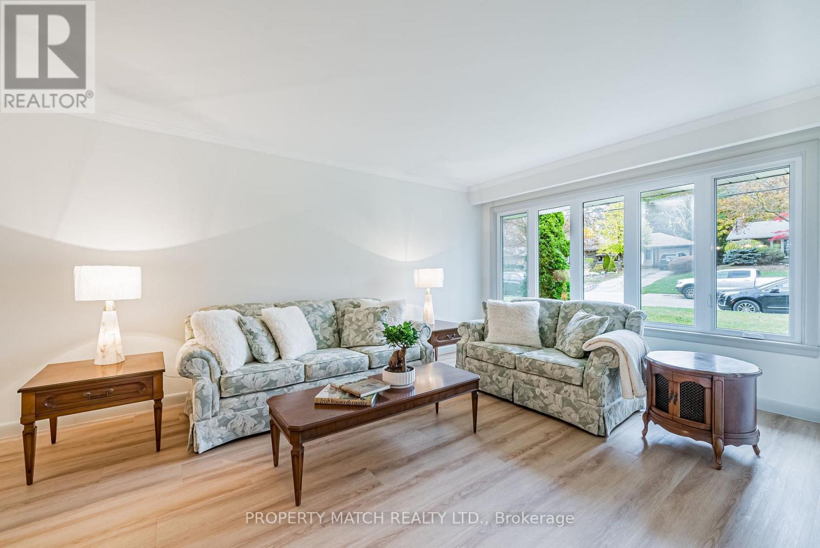 962 Mohawk Street, Oshawa, Ontario  L1G 3B2 - Photo 5 - E12913058