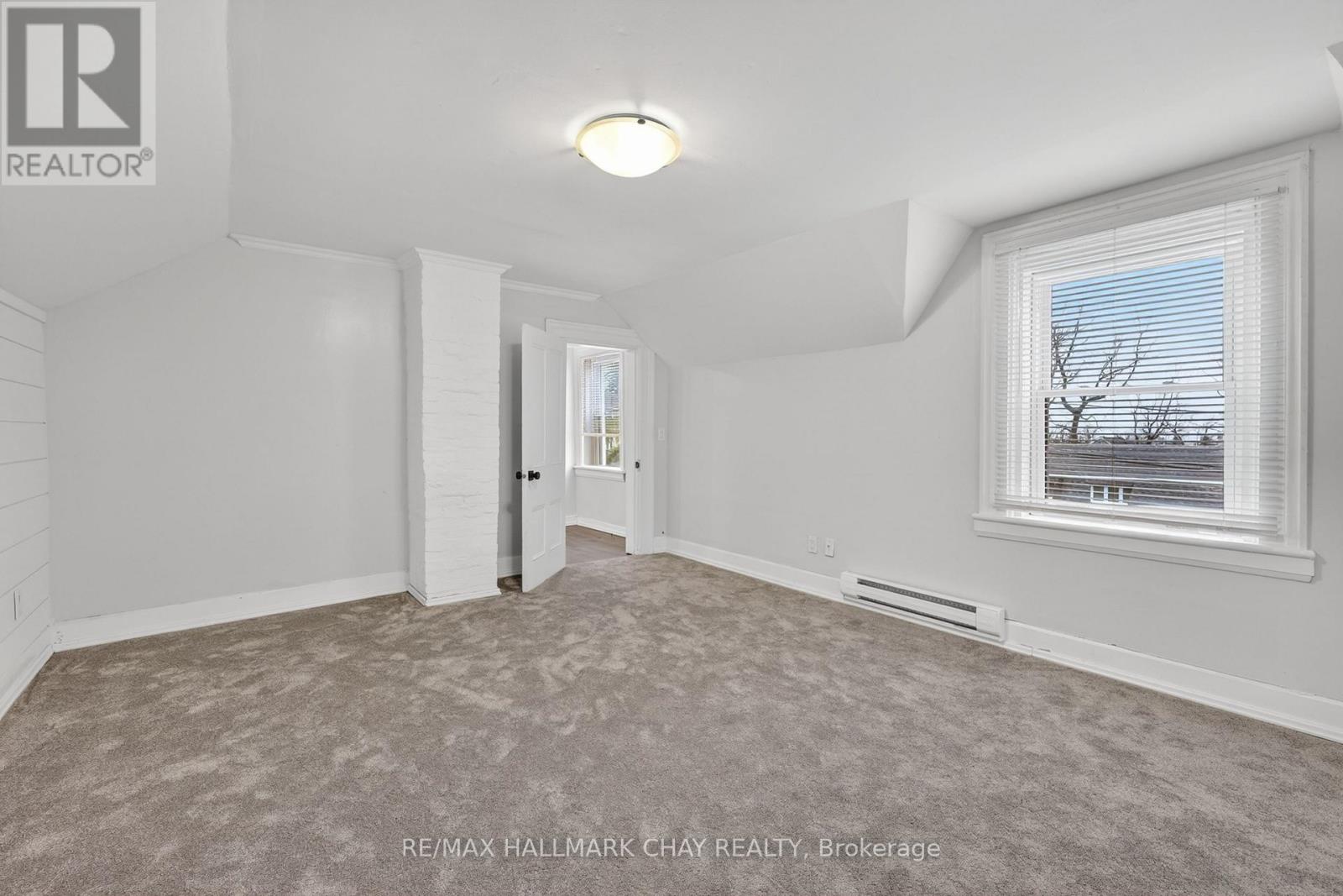 Upper Unit - 90 Church Street, Bradford West Gwillimbury (Bradford), Ontario  L3Z 1P9 - Photo 5 - N13011970