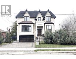 212 SUSSEX AVENUE, Richmond Hill, Ontario