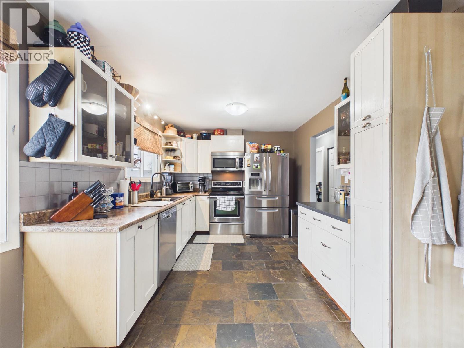 2320 5th Street S, Cranbrook, British Columbia  V1C 4Z7 - Photo 10 - 10383887