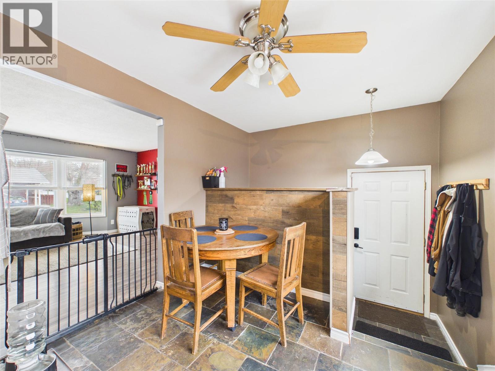 2320 5th Street S, Cranbrook, British Columbia  V1C 4Z7 - Photo 9 - 10383887