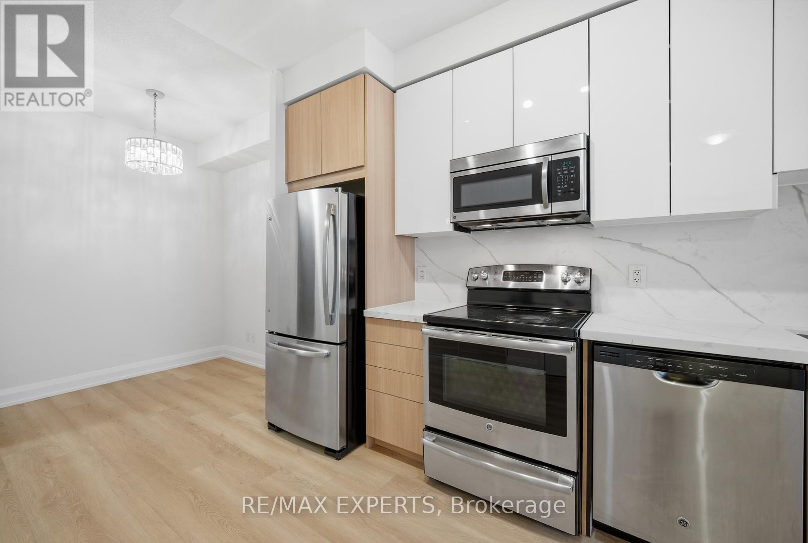 2433 - 7161 Yonge Street, Markham, Ontario  L3T 0C8 - Photo 12 - N12989834