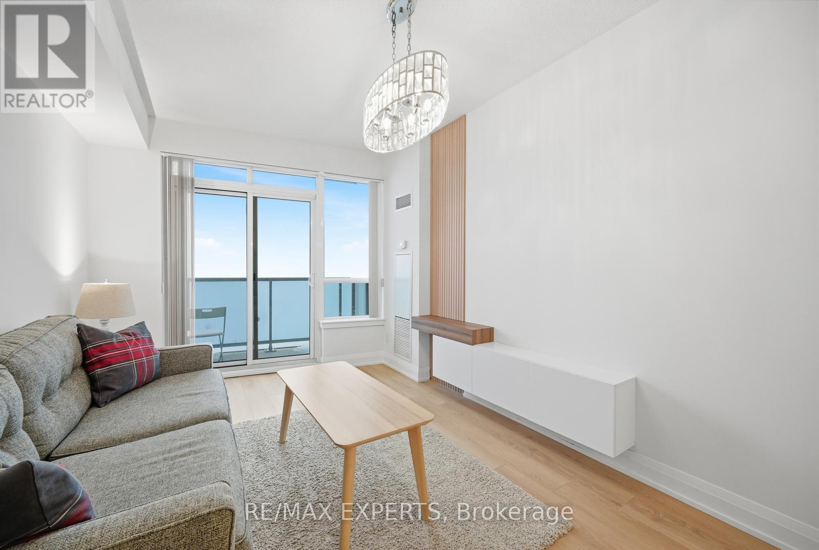 2433 - 7161 YONGE STREET, Markham, Ontario