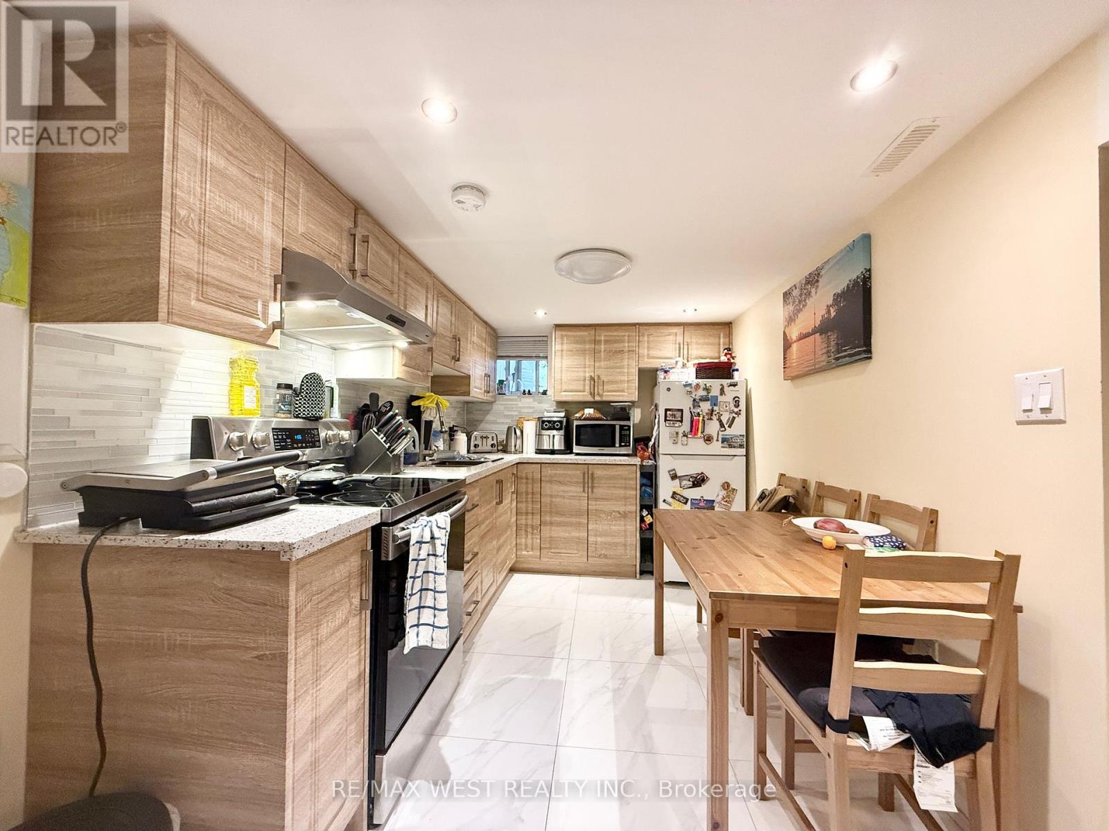 Lower - 48 Keystone Avenue, Toronto (East End-Danforth), Ontario  M4C 1H4 - Photo 2 - E12689810