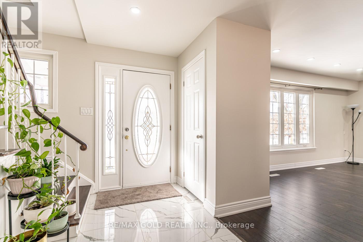 1 Elrose Road, Brampton, Ontario  L6T 2C2 - Photo 7 - W13011270