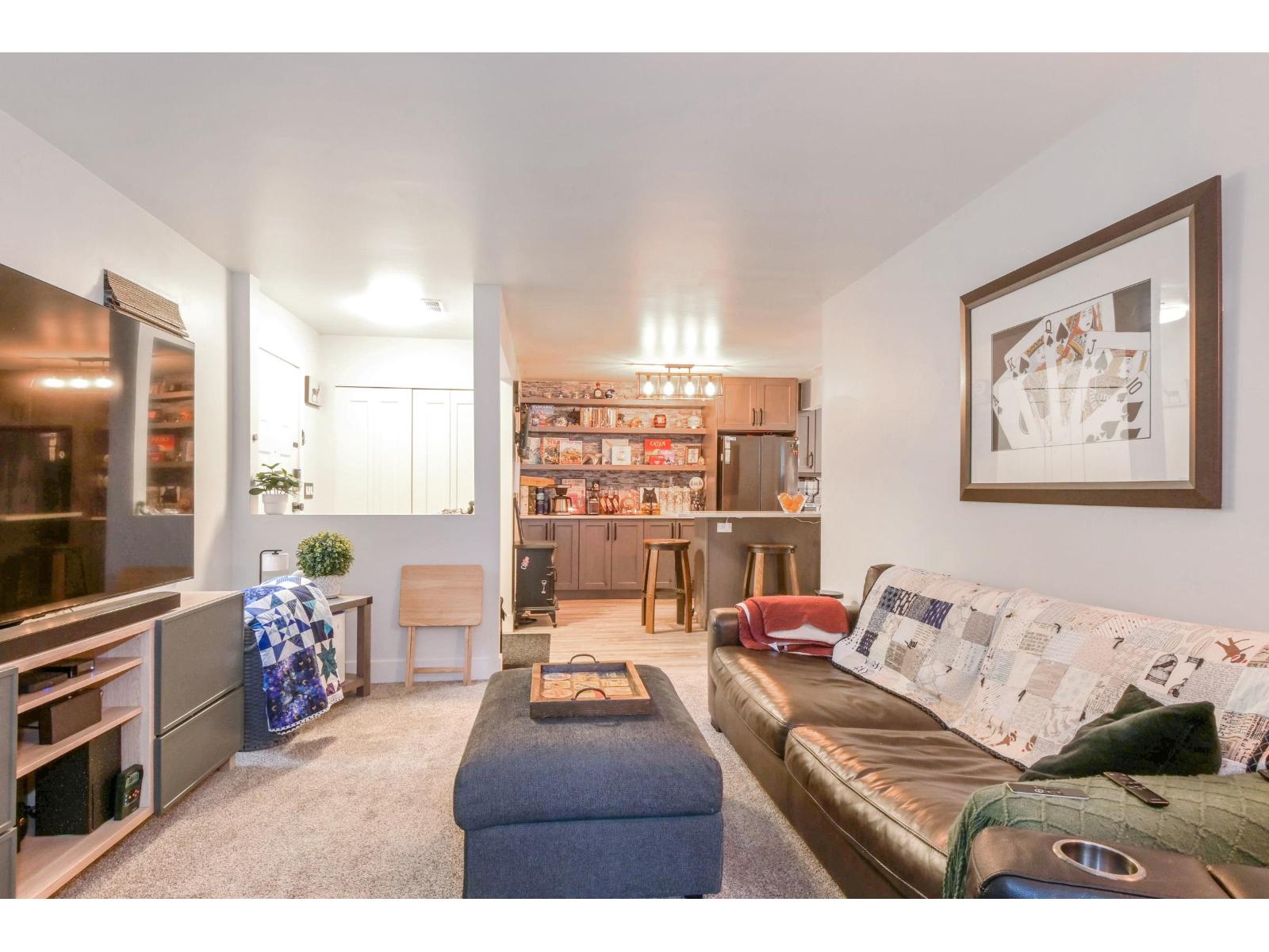 114 34909 Old Yale Road, Abbotsford, British Columbia  V3G 2E7 - Photo 4 - R3112240