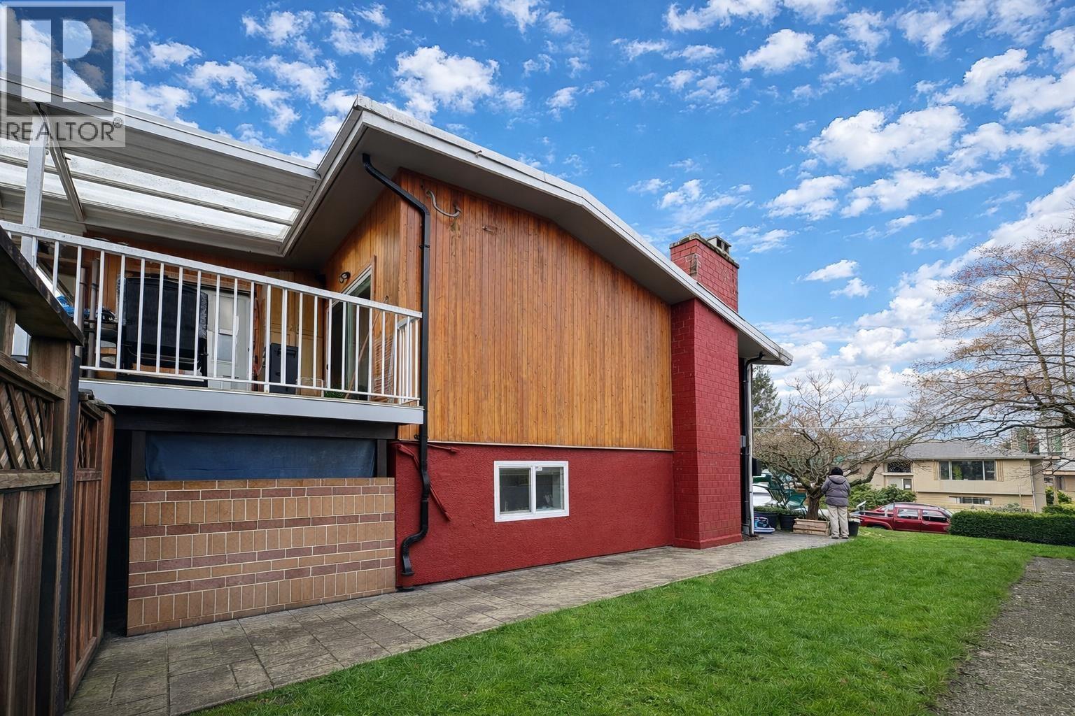 6710 St Charles Place, Burnaby, British Columbia  V5H 3V9 - Photo 3 - R3100762