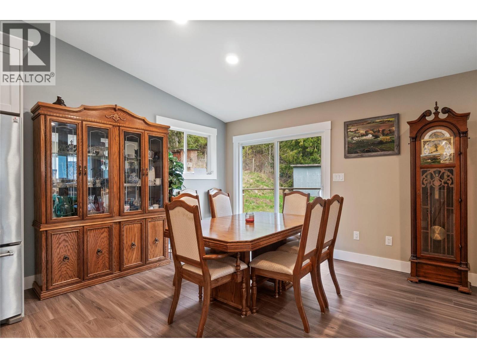 719 Abbington Lane, Tappen, British Columbia  V0E 2X3 - Photo 10 - 10383222