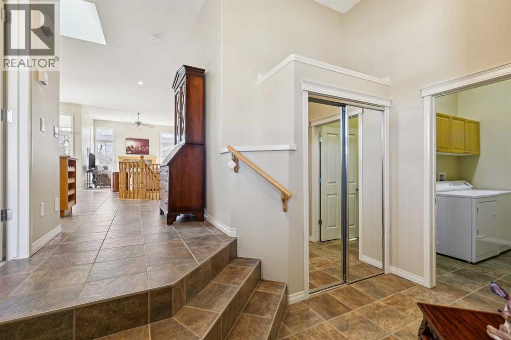 19 Wentworth Gardens SW, Calgary, Alberta  T3H 4L7 - Photo 3 - A2302321