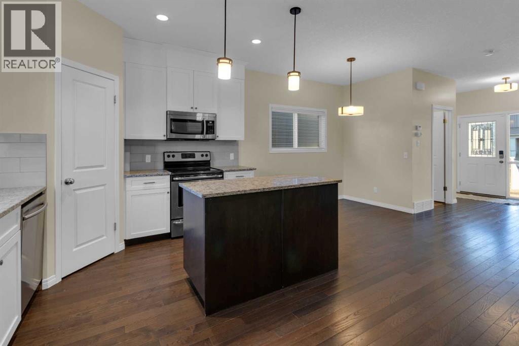 24 Fireside Burrow, Cochrane, Alberta  T4C 0T3 - Photo 10 - A2279551