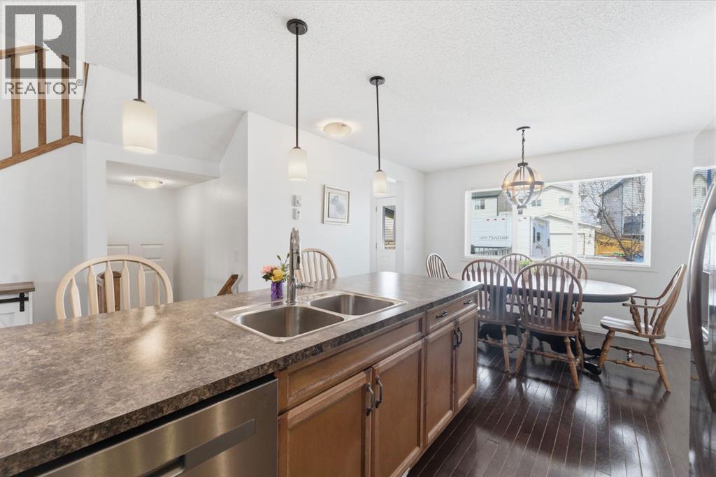 14 Reunion Grove, Airdrie, Alberta  T4B 0Z7 - Photo 12 - A2295952