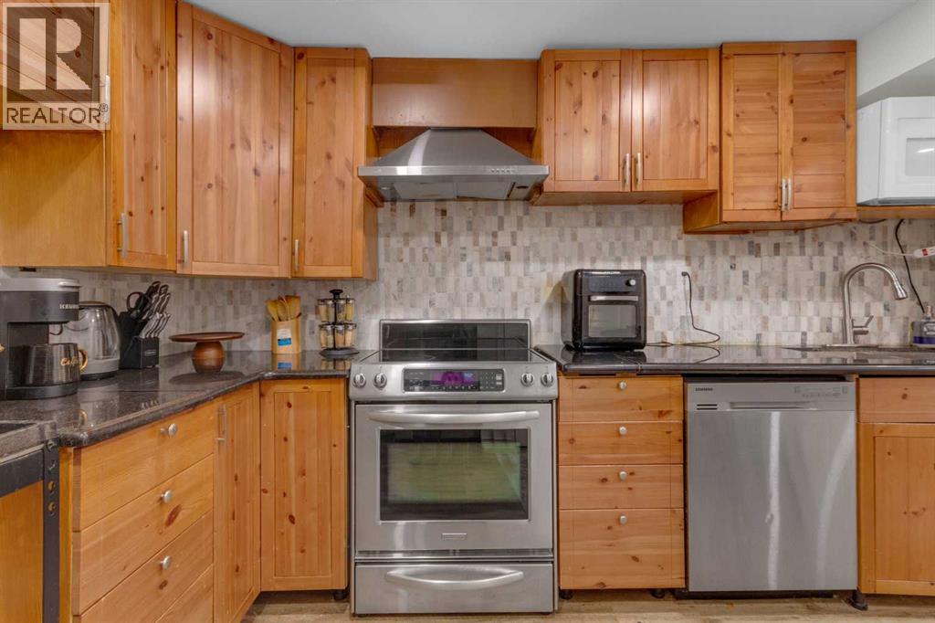 60 Dalhurst Way Nw, Calgary, Alberta  T3A 1N7 - Photo 24 - A2300689