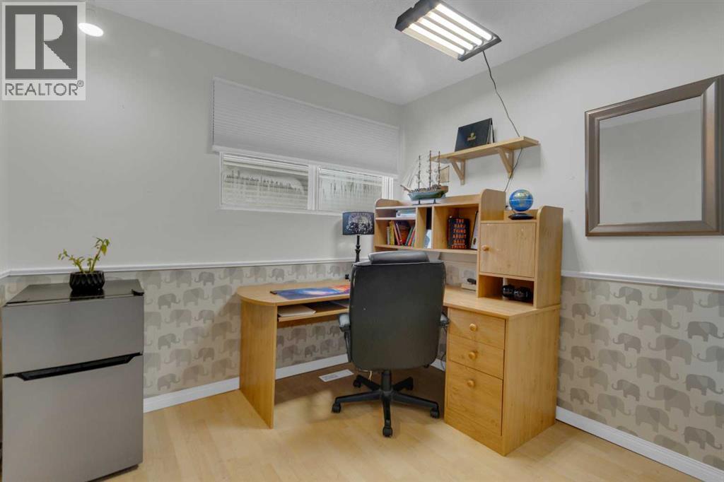 60 Dalhurst Way Nw, Calgary, Alberta  T3A 1N7 - Photo 17 - A2300689