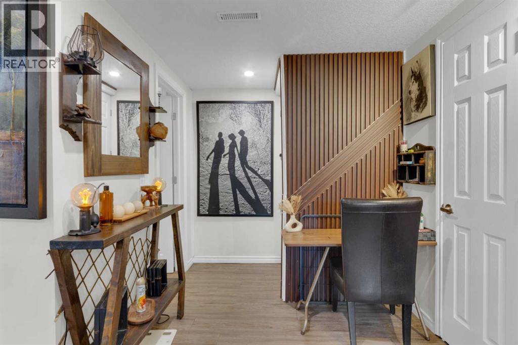 60 Dalhurst Way Nw, Calgary, Alberta  T3A 1N7 - Photo 19 - A2300689