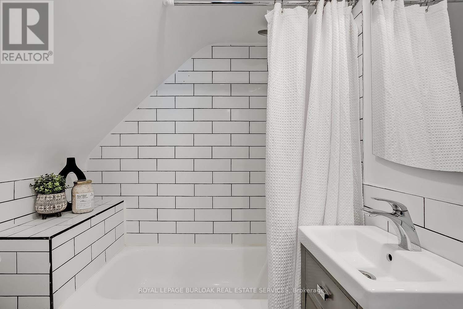 173 London Street N, Hamilton, Ontario  L8H 4C1 - Photo 21 - X12703268