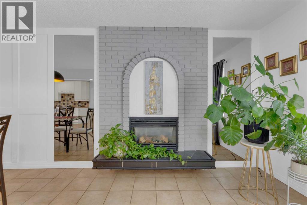 60 Dalhurst Way Nw, Calgary, Alberta  T3A 1N7 - Photo 6 - A2300689