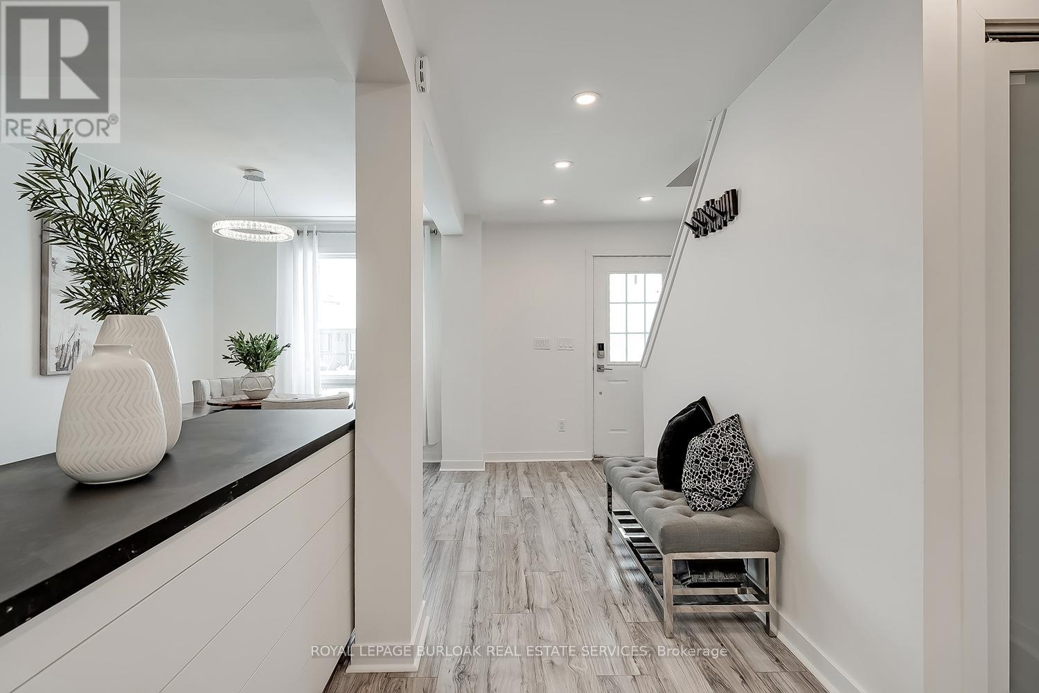 173 London Street N, Hamilton, Ontario  L8H 4C1 - Photo 3 - X12703268