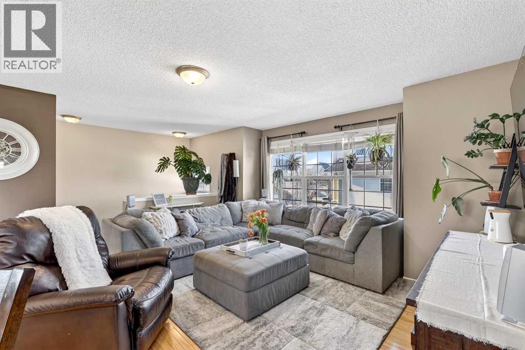 123 Tuscany Springs Gardens Nw, Calgary, Alberta  T3L 2R4 - Photo 5 - A2301647