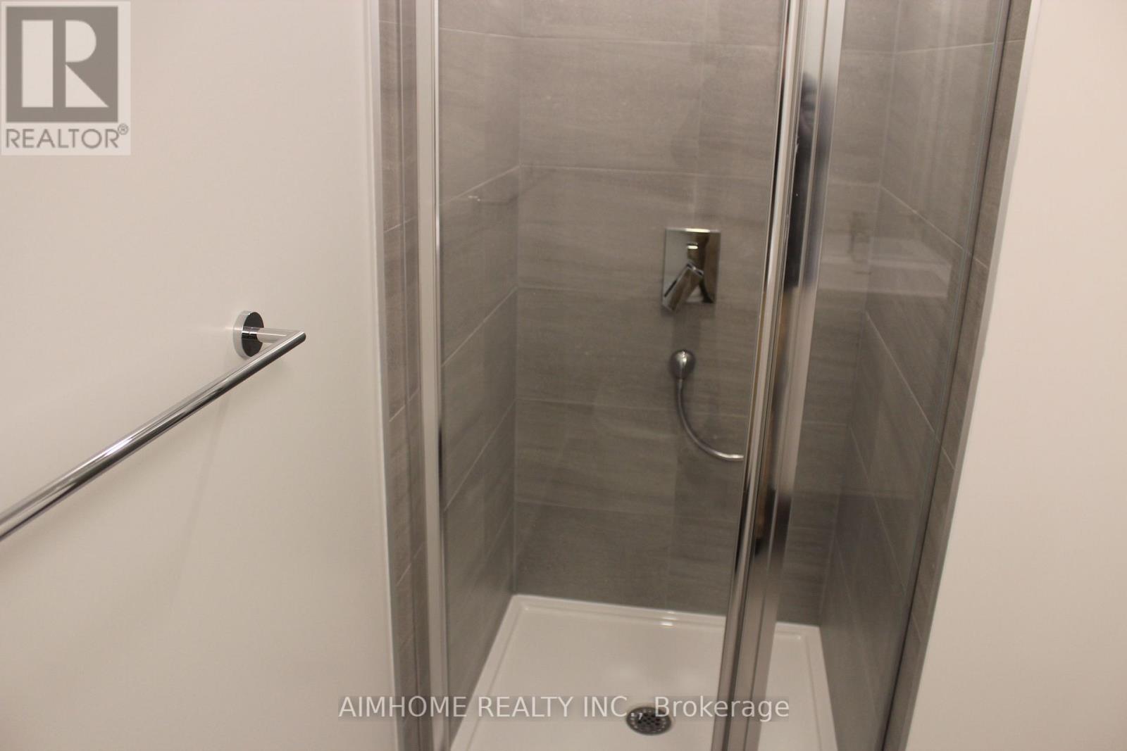 1708 - 5 Quarrington Lane, Toronto, Ontario  M3C 0S5 - Photo 12 - C13010380