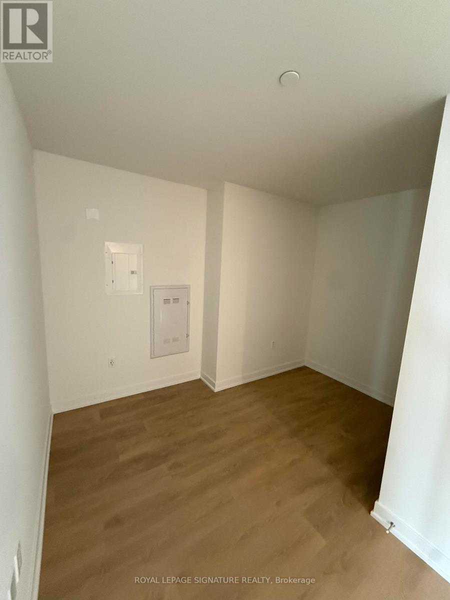 503 - 1 Fairview Road, Mississauga, Ontario  L5A 4C6 - Photo 11 - W13010106