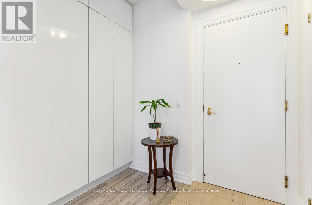 1113 - 2083 Lake Shore Boulevard W, Toronto, Ontario  M8V 4G2 - Photo 3 - W13011642