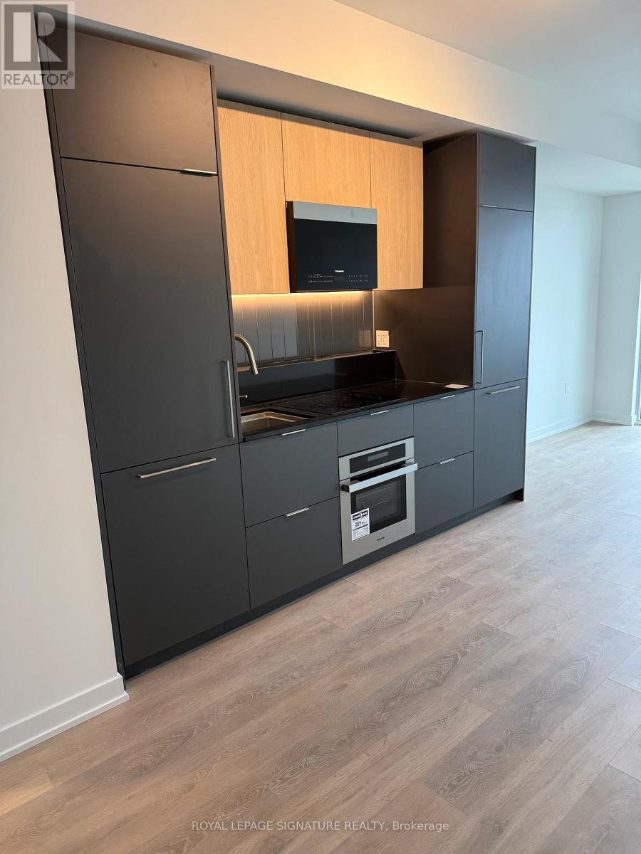 503 - 1 Fairview Road, Mississauga, Ontario  L5A 4C6 - Photo 9 - W13010106