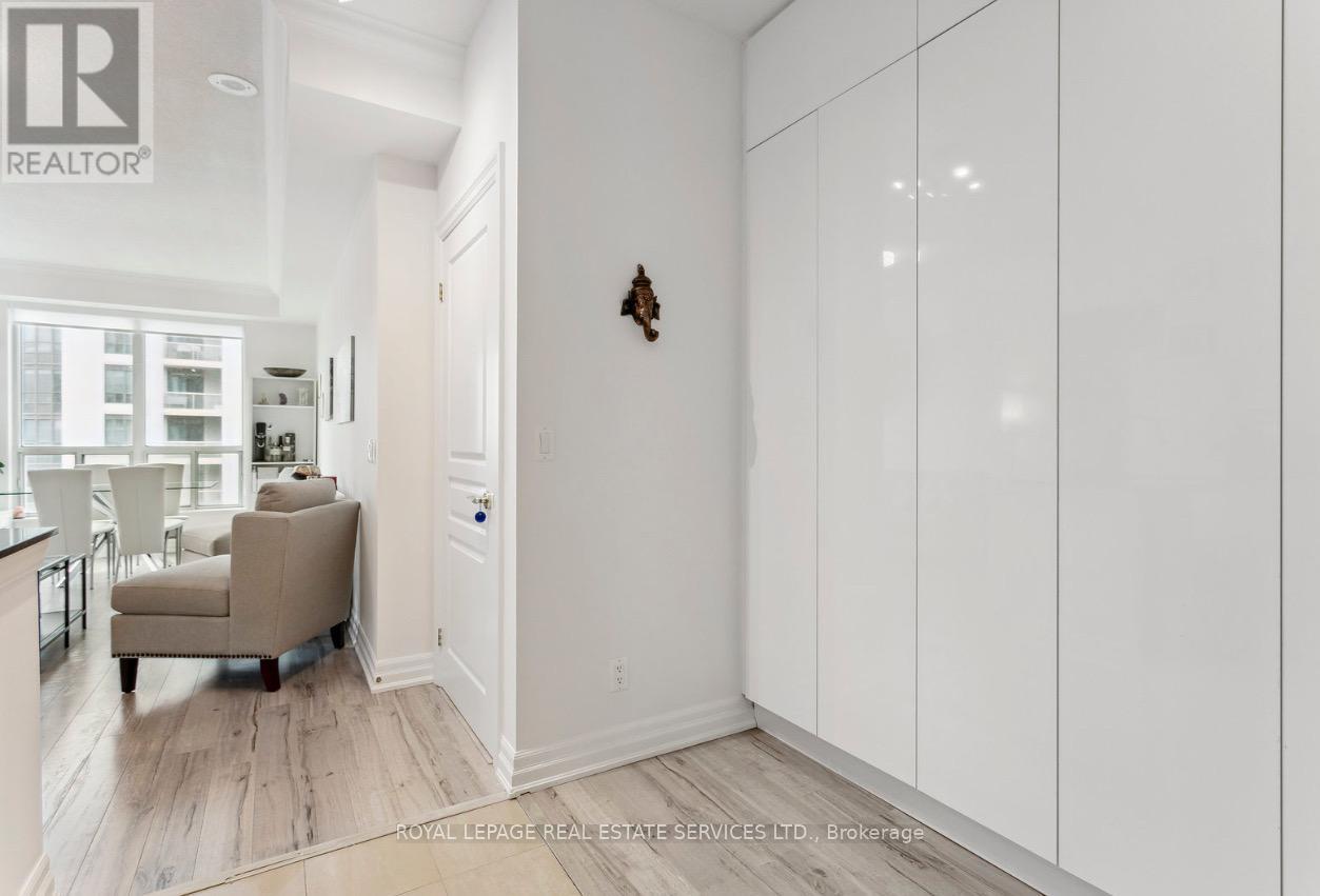 1113 - 2083 Lake Shore Boulevard W, Toronto, Ontario  M8V 4G2 - Photo 4 - W13011642