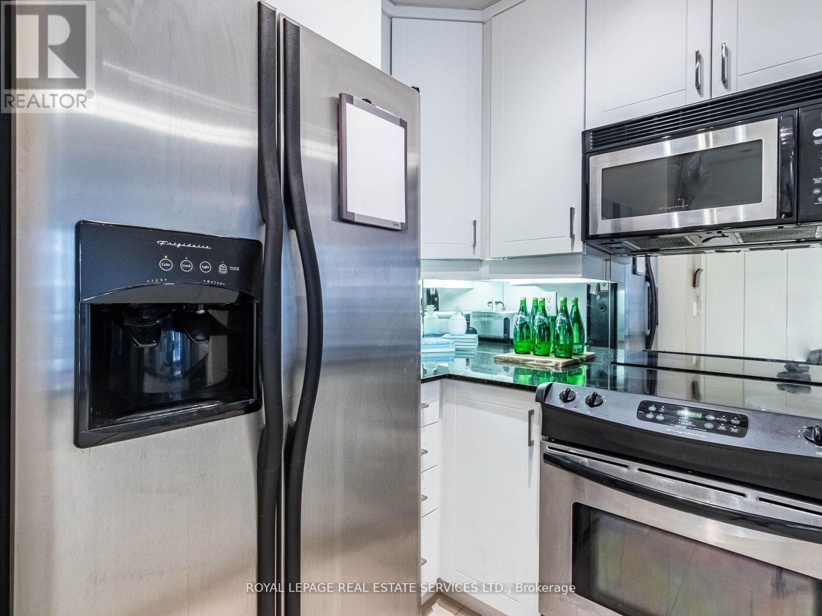 1113 - 2083 Lake Shore Boulevard W, Toronto, Ontario  M8V 4G2 - Photo 8 - W13011642