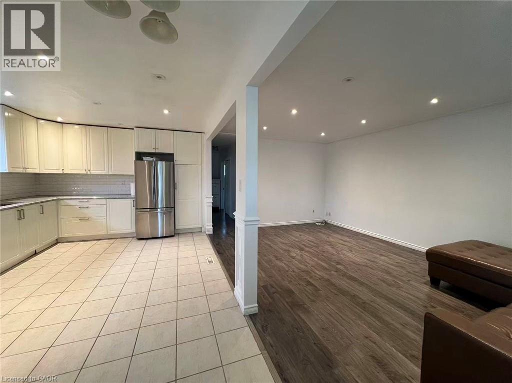 26 Marlowe Drive Unit# Main, Hamilton, Ontario  L9C 2H6 - Photo 4 - 40821851