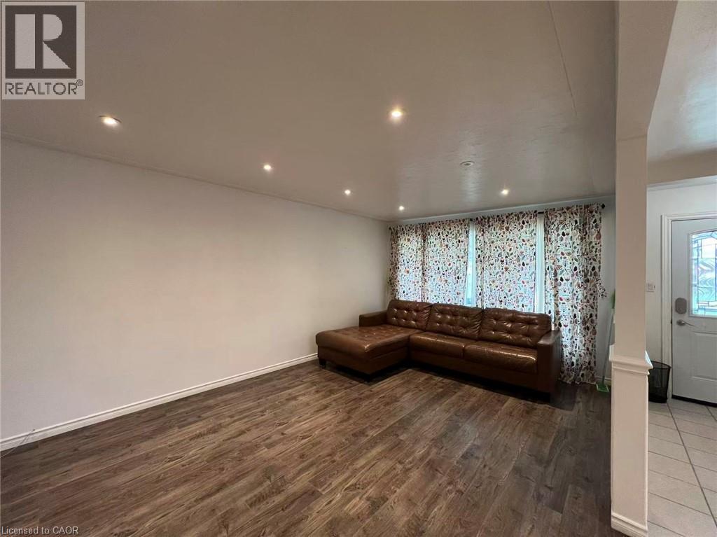 26 Marlowe Drive Unit# Main, Hamilton, Ontario  L9C 2H6 - Photo 5 - 40821851