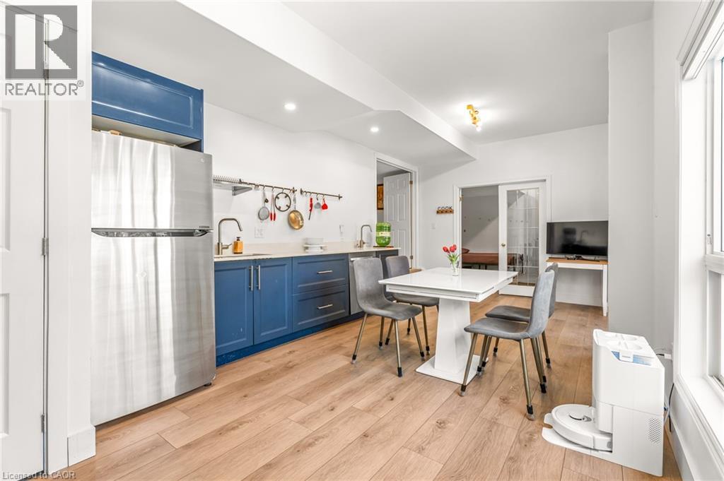 12 Buman Court, Barrie, Ontario  L4N 0L3 - Photo 35 - 40820754