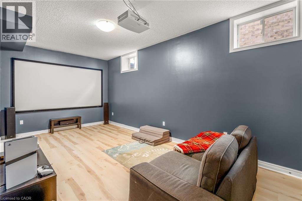 12 Buman Court, Barrie, Ontario  L4N 0L3 - Photo 37 - 40820754