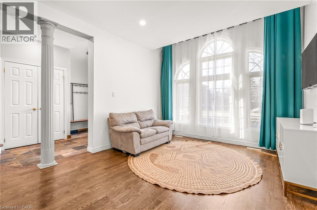 12 Buman Court, Barrie, Ontario  L4N 0L3 - Photo 4 - 40820754