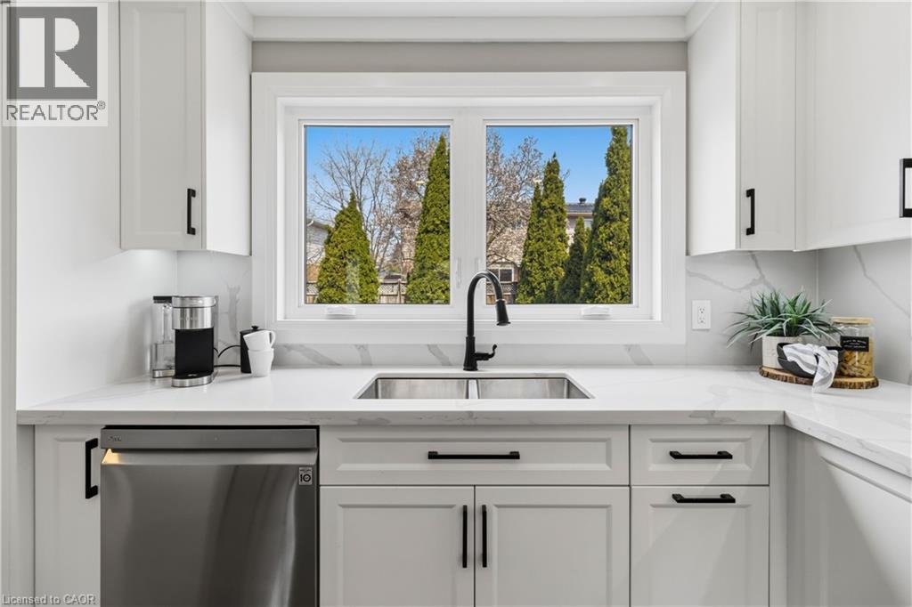 2485 Woburn Crescent, Oakville, Ontario  L6L 5E8 - Photo 6 - 40820580