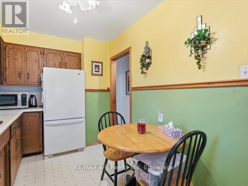 128 Louise Street S, Stratford, Ontario  N5A 2E5 - Photo 11 - X13012394