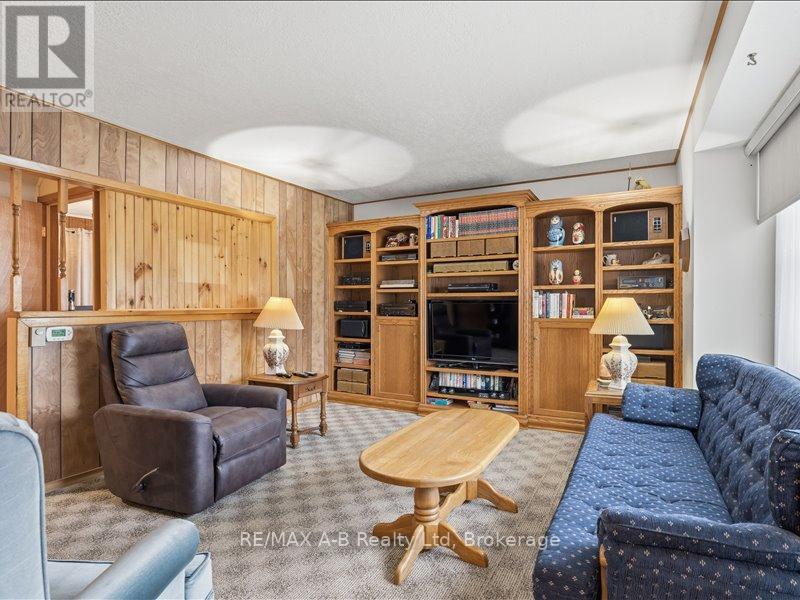 128 Louise Street S, Stratford, Ontario  N5A 2E5 - Photo 4 - X13012394