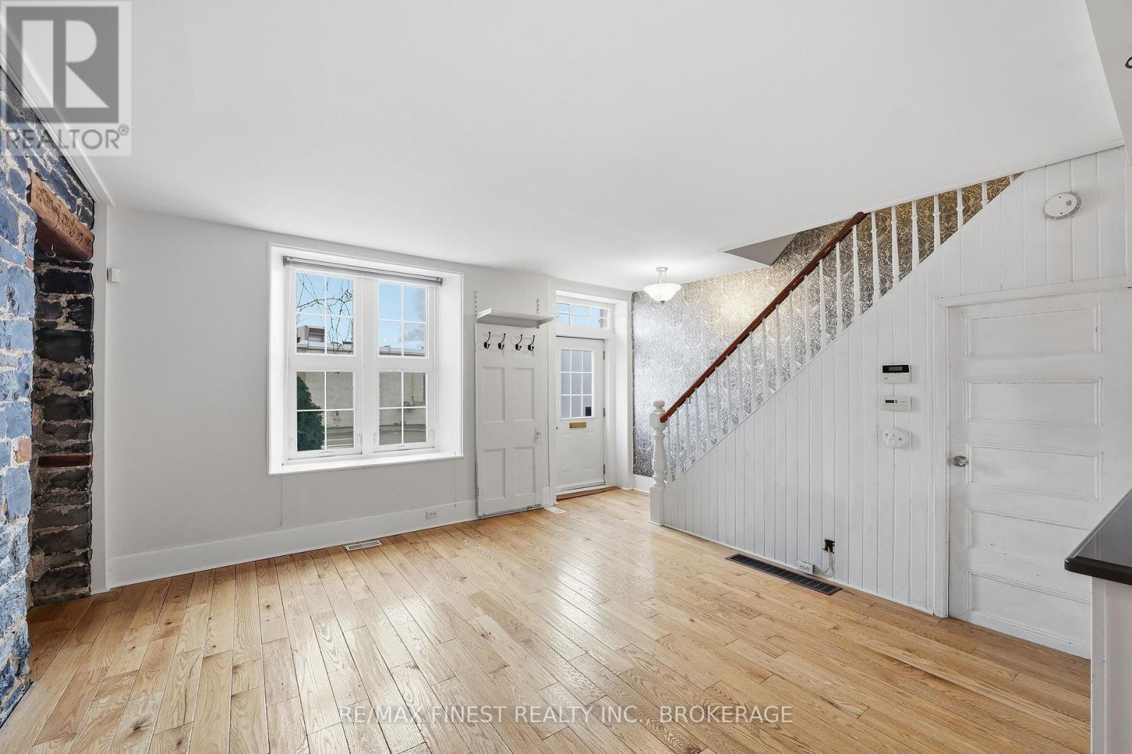 110 Yonge Street, Kingston, Ontario  K7M 1E7 - Photo 10 - X13012370